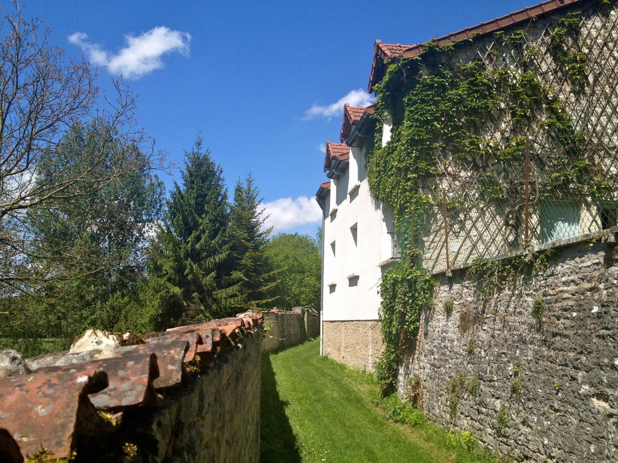 Logis Hostellerie La Chaumiere Arsonval Екстер'єр фото